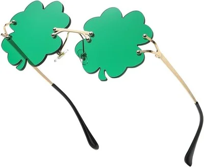 Dollger Heart Sunglasses for Women Retro Love Eyeglasses Vintage Cat Eye Glasses
